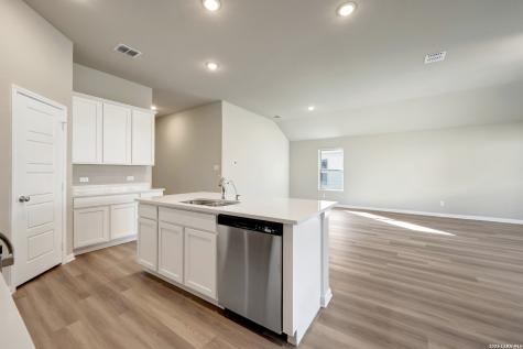 1104 Limestone Ridge Seguin TX 78155
