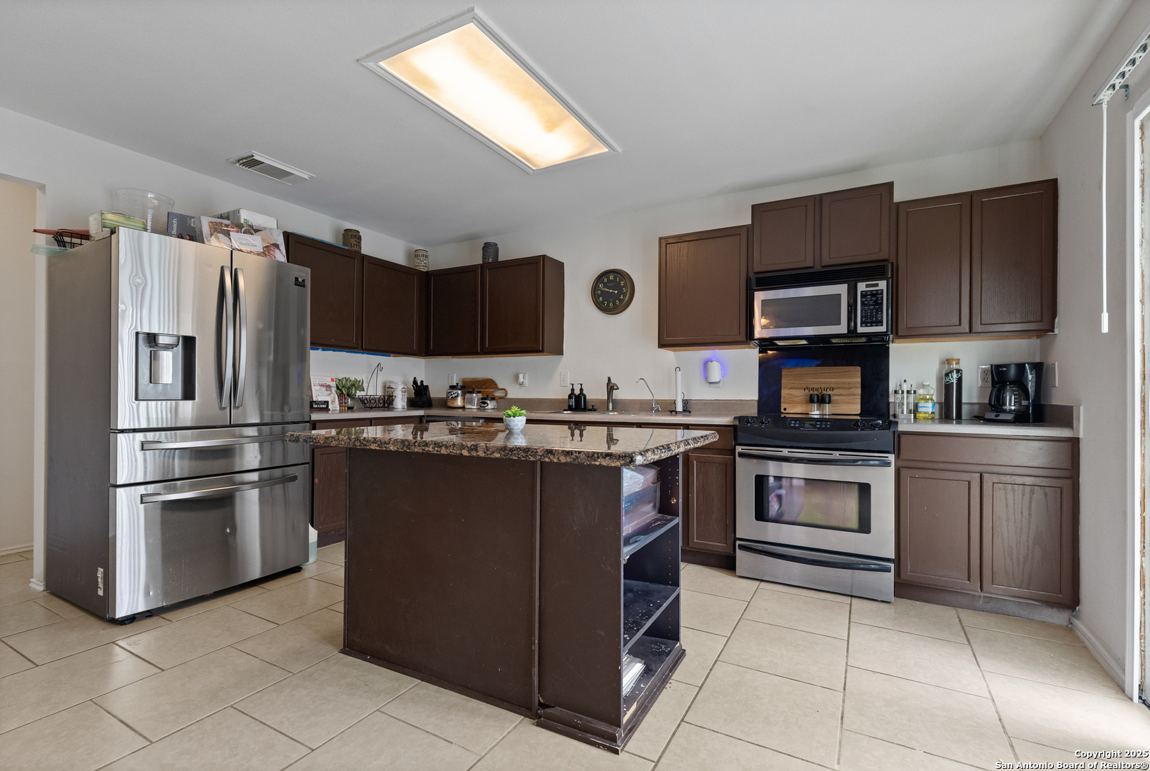 6918 Sundew Creek Converse TX 78109
