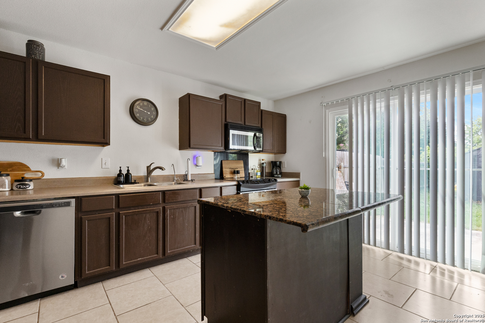 6918 Sundew Creek Converse TX 78109