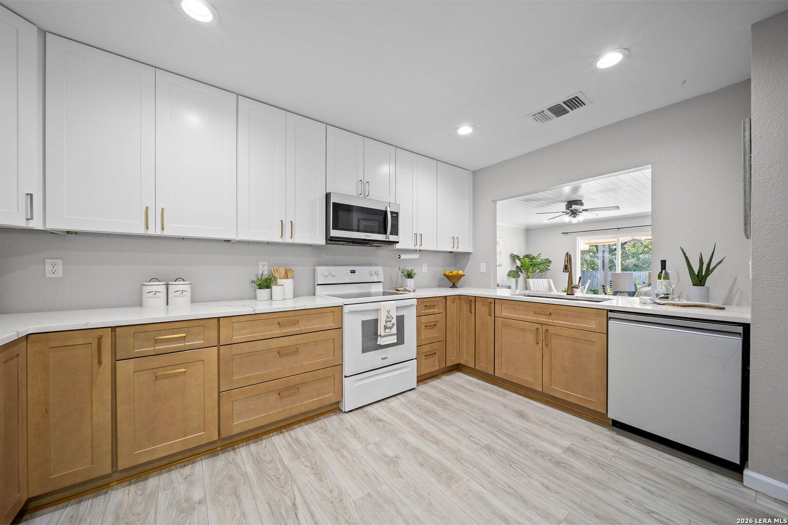 16303 Persimmon Well San Antonio TX 78247