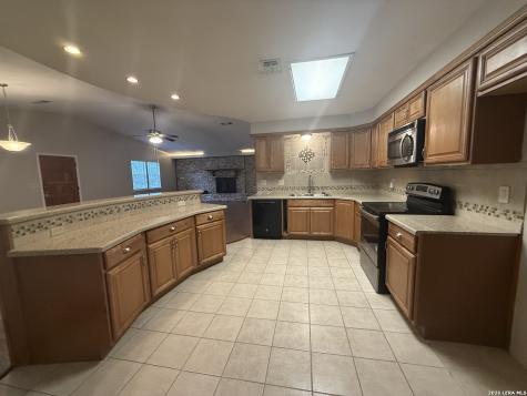 717 Lookout Canyon Lake TX 78133
