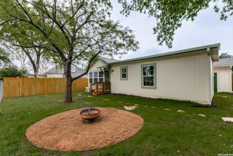 713 Lamar Kerrville TX 78028