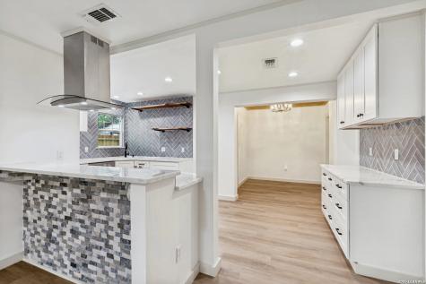 713 Lamar Kerrville TX 78028