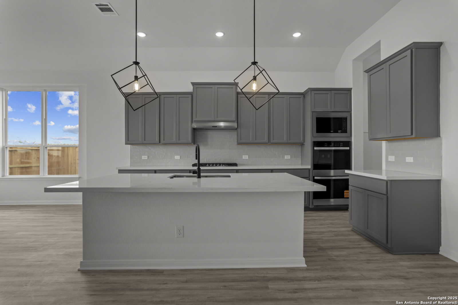2852 Reeves Lane Schertz TX 78108