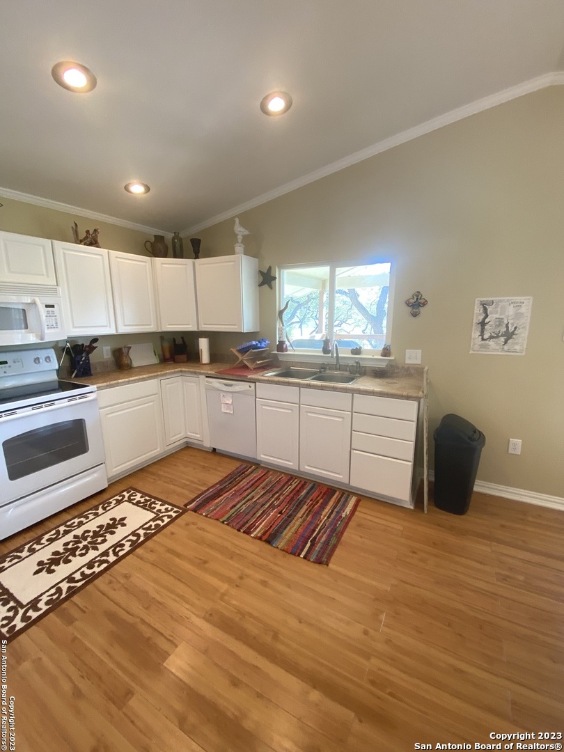 980 Pebble Beach Drive NW Lakehills TX 78063