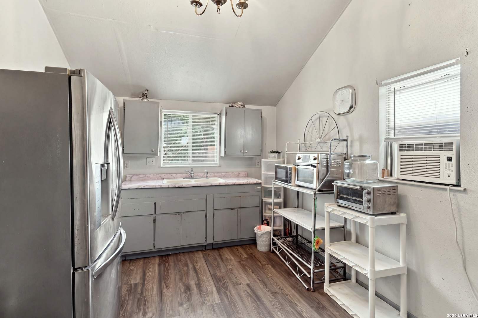 828 Fenfield Avenue San Antonio TX 78211