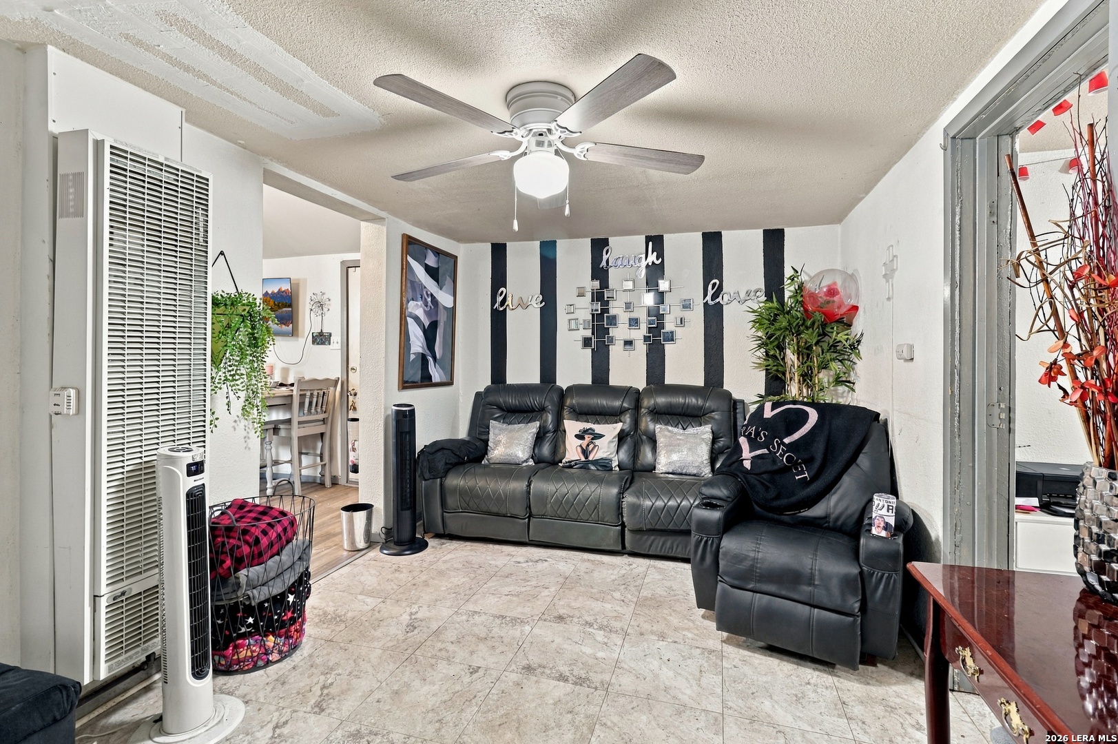 828 Fenfield Avenue San Antonio TX 78211