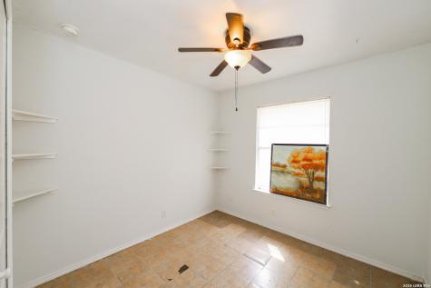 8207 Glen Fox San Antonio TX 78239