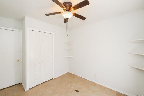 8207 Glen Fox San Antonio TX 78239