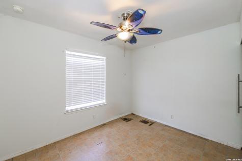 8207 Glen Fox San Antonio TX 78239
