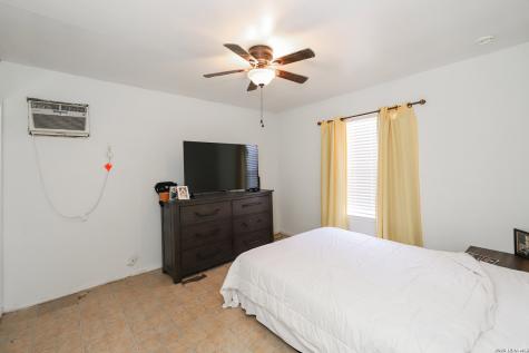 8207 Glen Fox San Antonio TX 78239