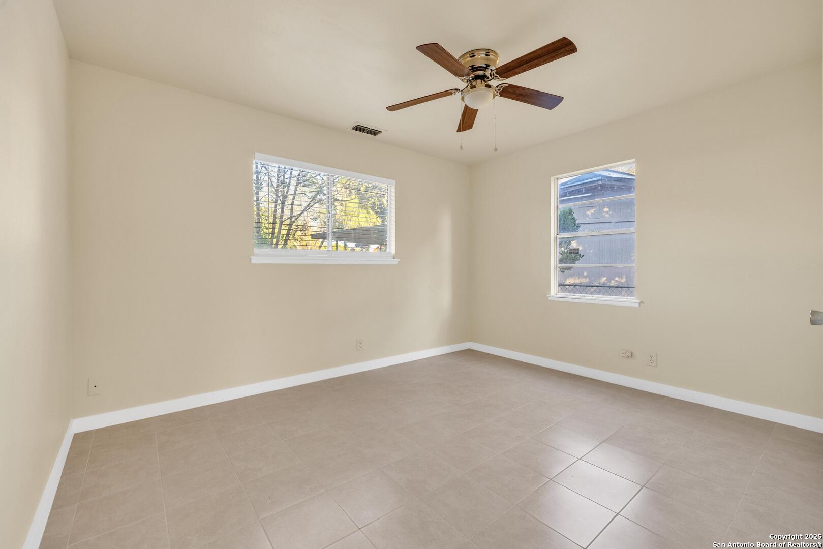 2722 Lagoon San Antonio TX 78224