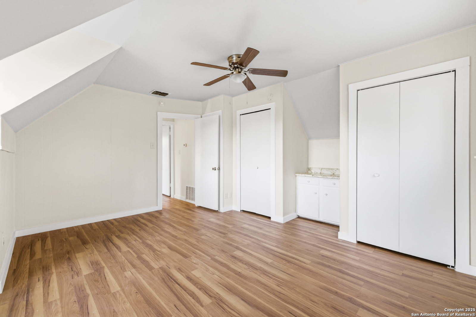 2722 Lagoon San Antonio TX 78224