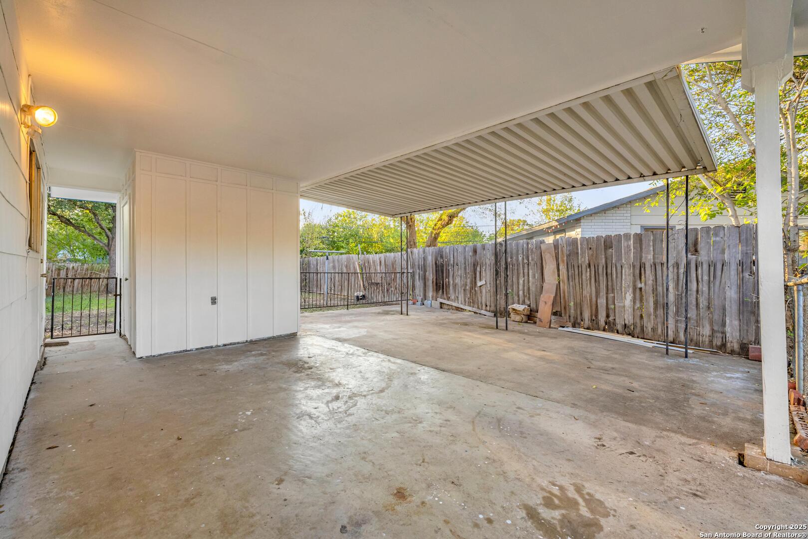 2722 Lagoon San Antonio TX 78224