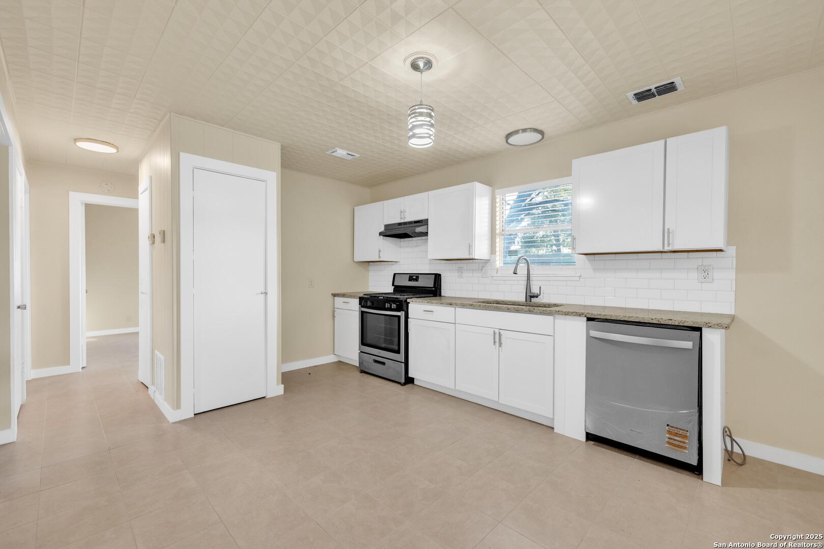 2722 Lagoon San Antonio TX 78224