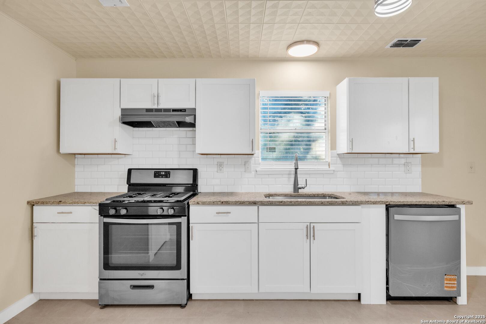 2722 Lagoon San Antonio TX 78224