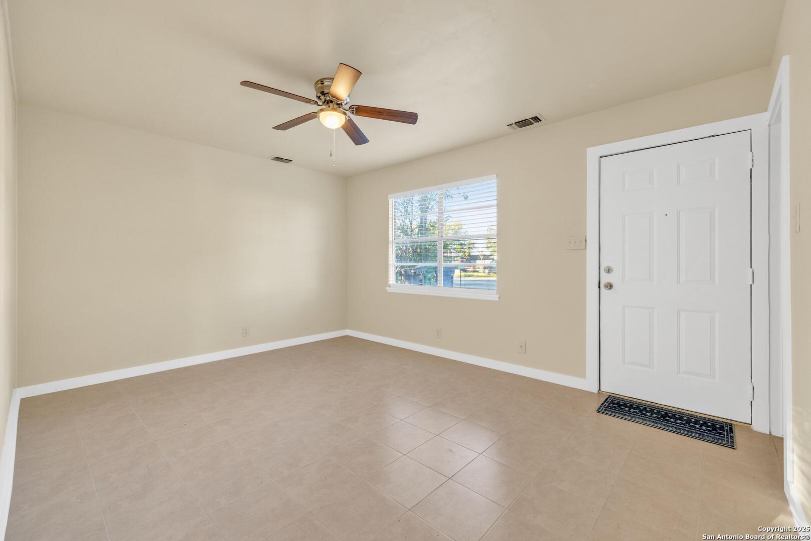2722 Lagoon San Antonio TX 78224