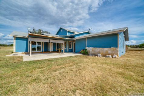160 County Road 6860 Natalia TX 78059