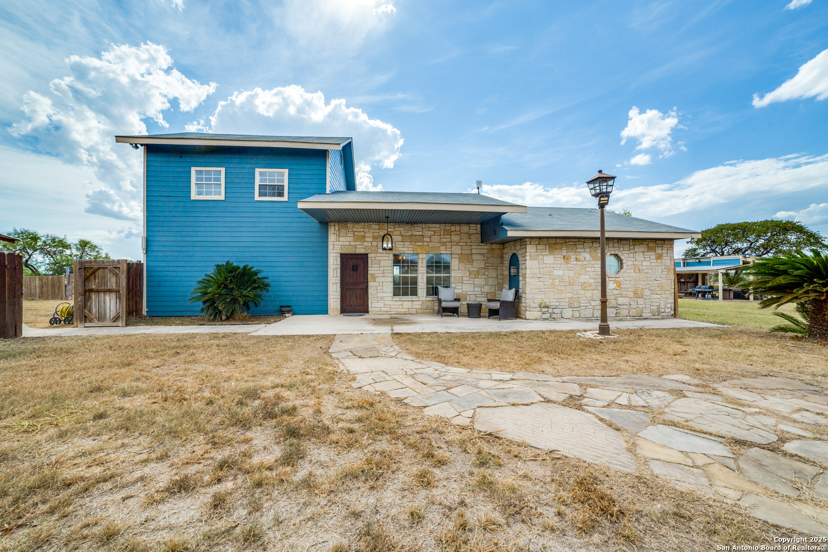 160 County Road 6860 Natalia TX 78059