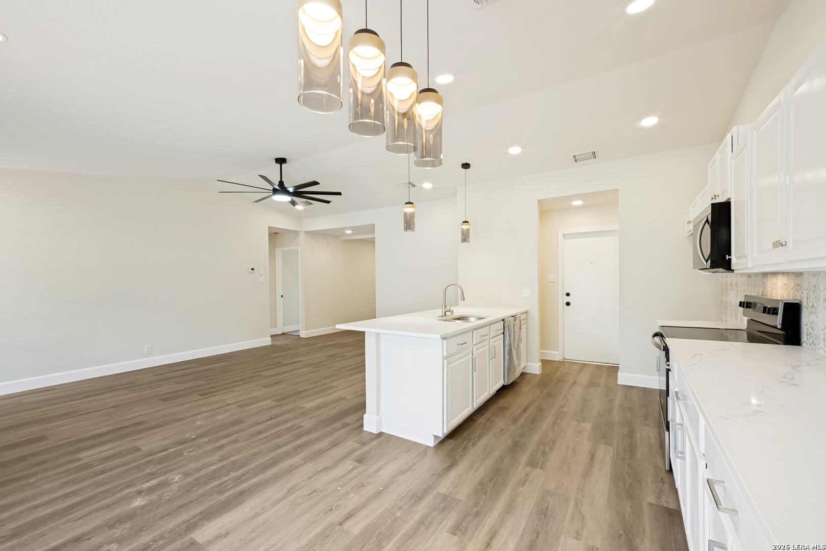 635 Cypresscliff Drive San Antonio TX 78245
