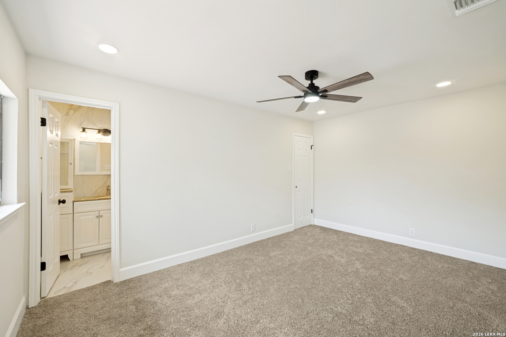635 Cypresscliff Drive San Antonio TX 78245
