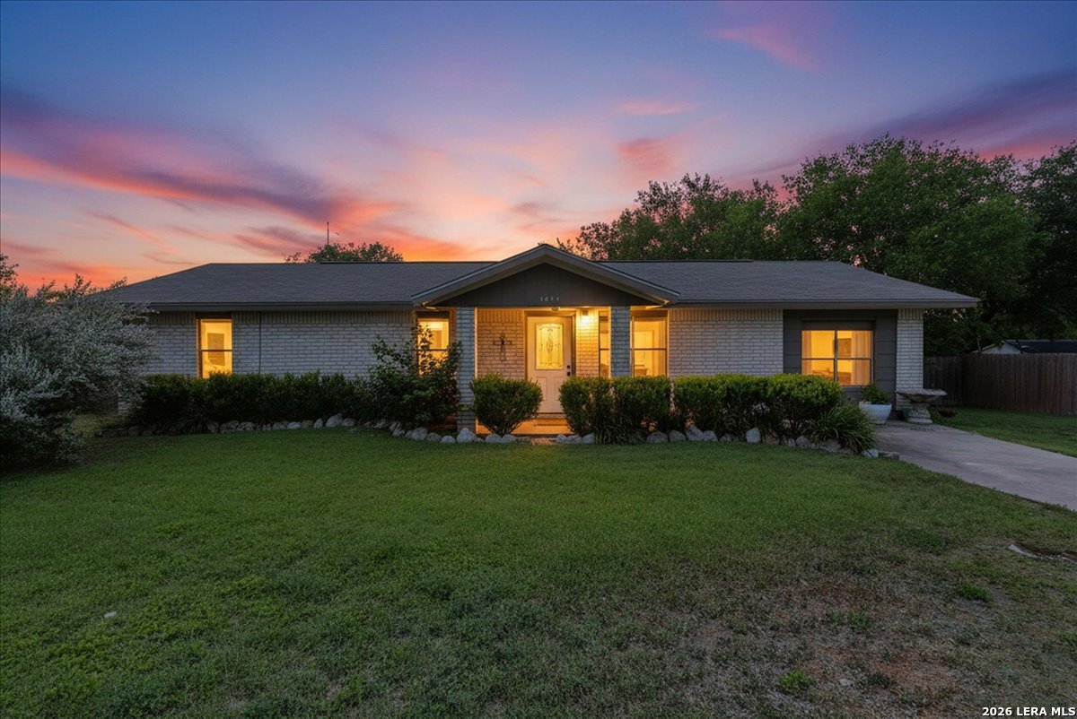 1304 Amy Street George West TX 78022