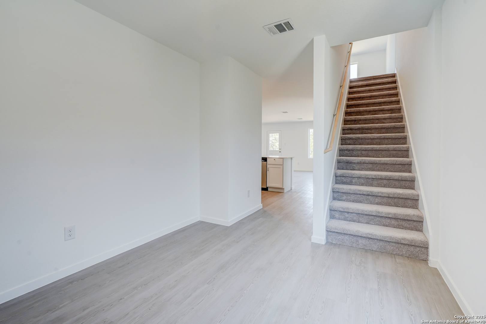 523 Kathleen San Antonio TX 78253