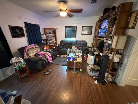 703 N High Street Uvalde TX 78801