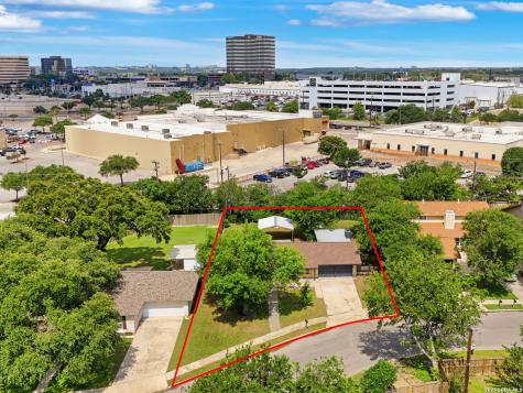 9311 Contessa Drive San Antonio TX 78216