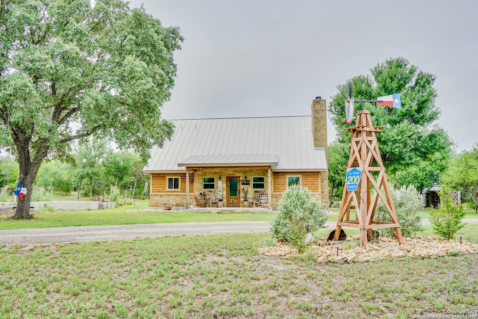 457 County Road 4614 Castroville TX 78009