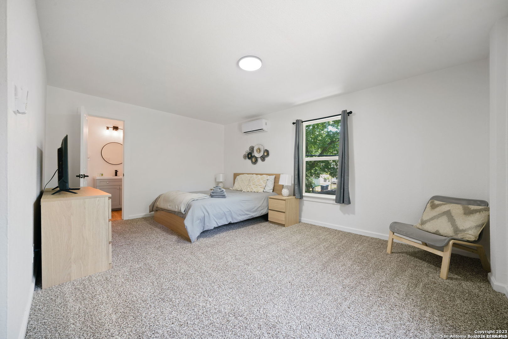 216 Milton San Antonio TX 78209