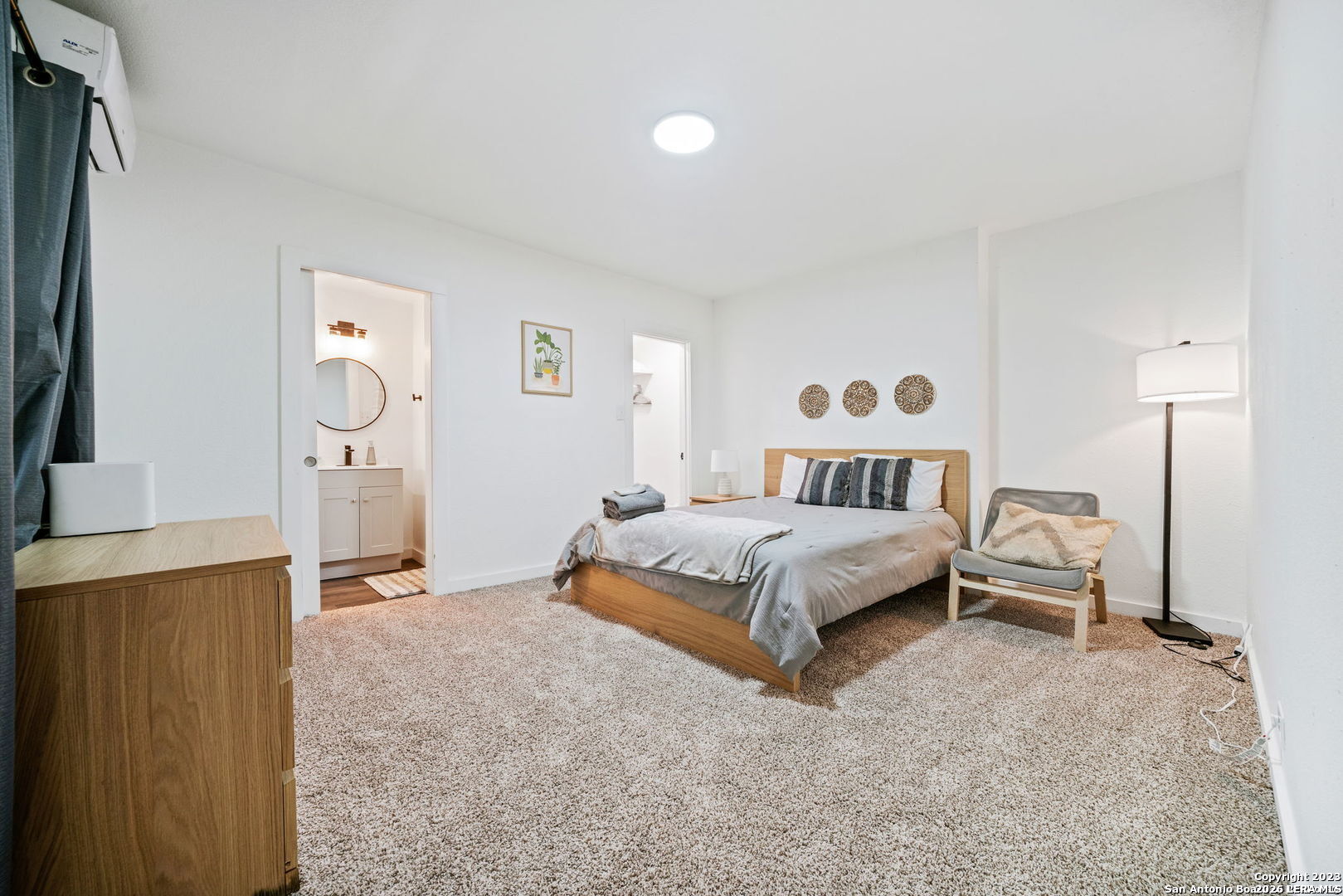 216 Milton San Antonio TX 78209