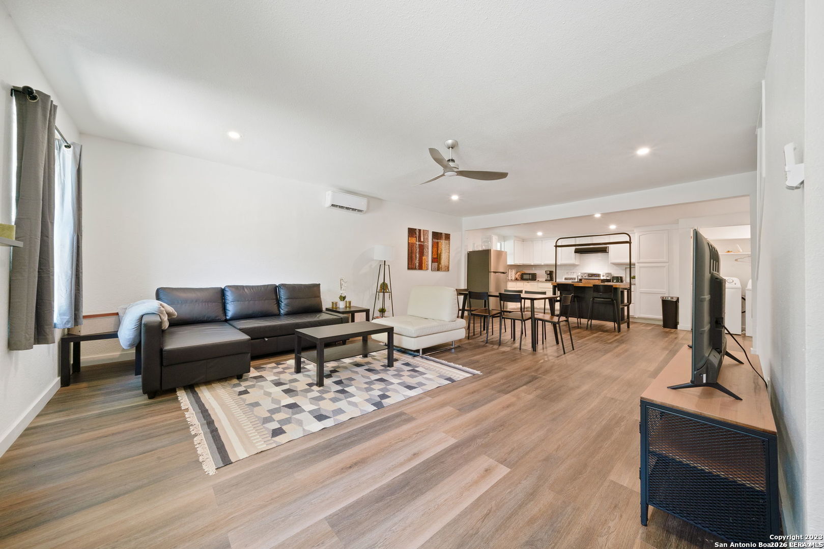 216 Milton San Antonio TX 78209