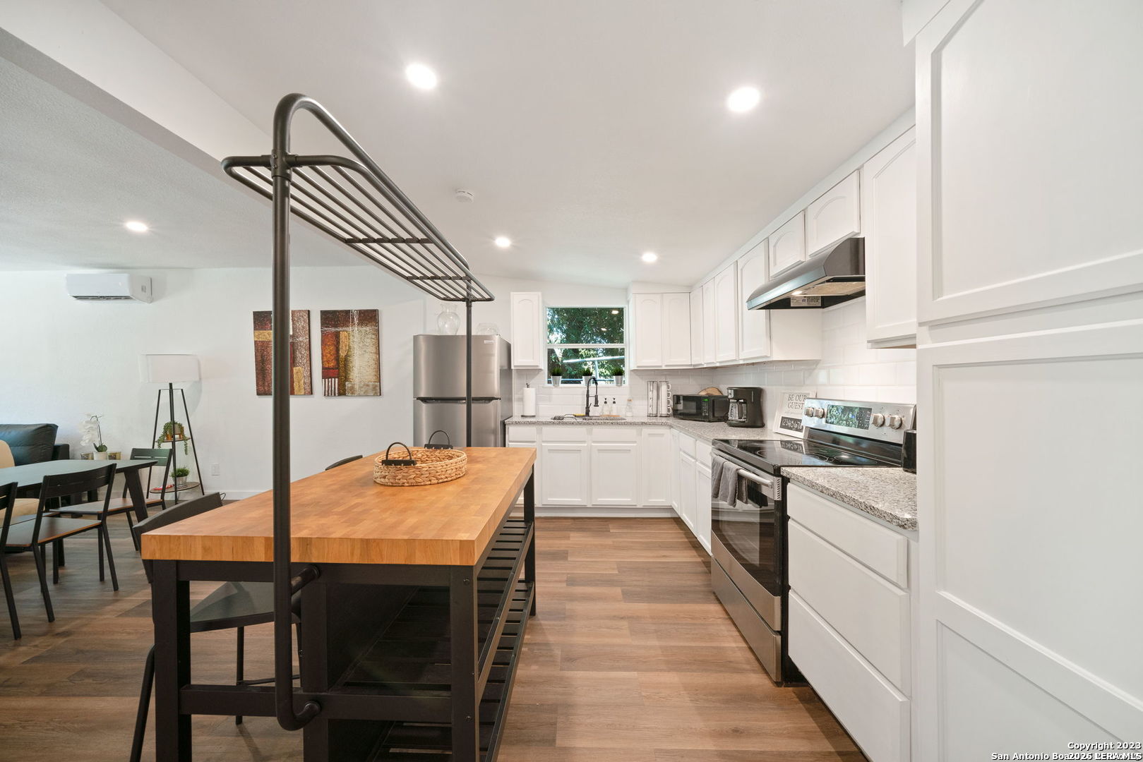 216 Milton San Antonio TX 78209