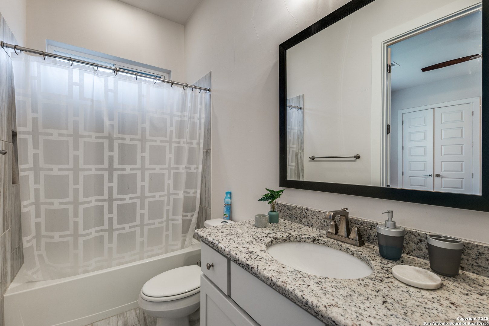 3826 Luz Del Faro San Antonio TX 78261