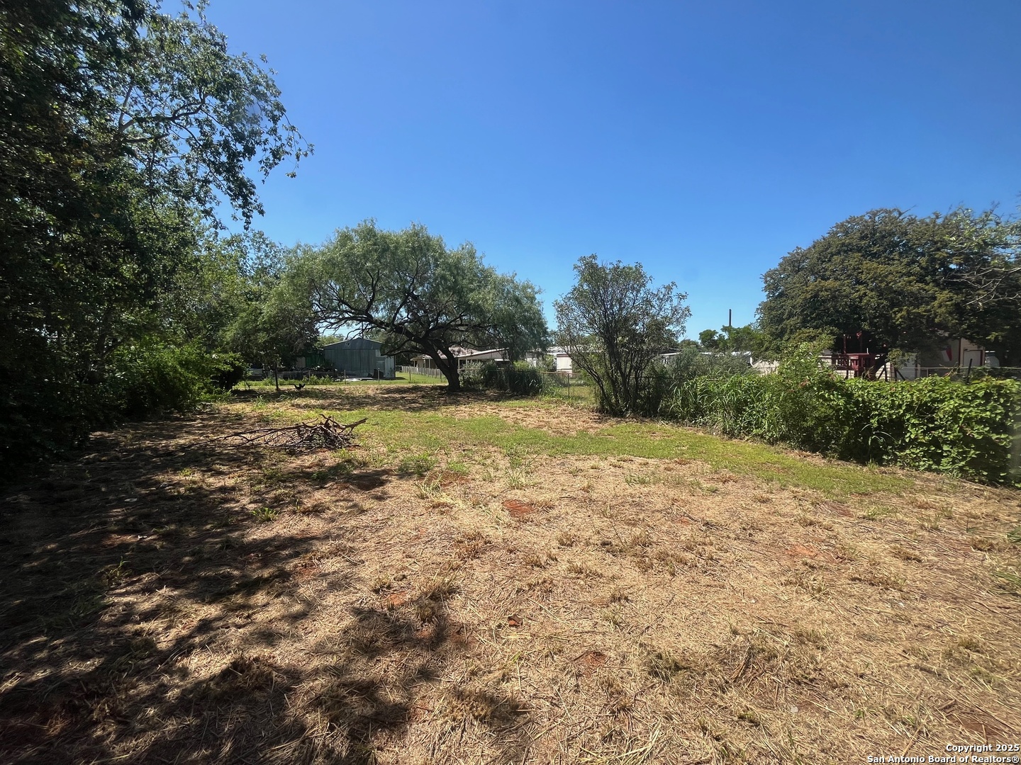 130 N Trevino Pearsall TX 78061