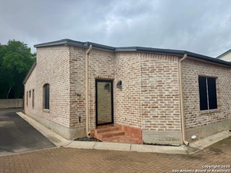 150 Oakwell Farms San Antonio TX 78218