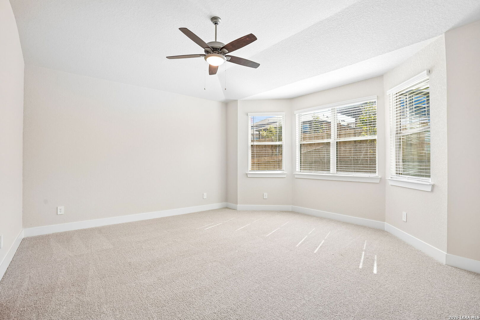 15843 Comanche Owl San Antonio TX 78233