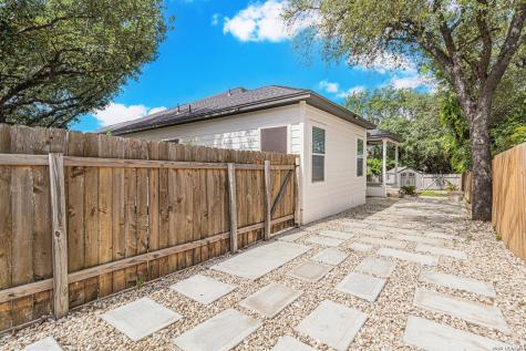 1003 Atkins Bay San Antonio TX 78245