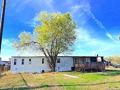 135 Creekway Seguin TX 78155