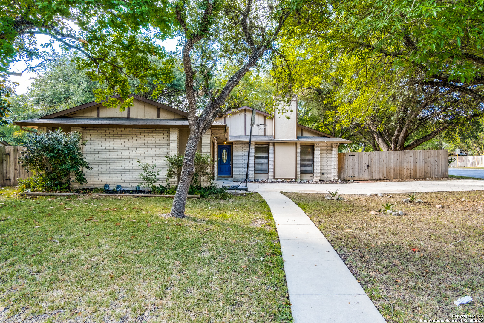 13902 Brays Forest San Antonio TX 78217