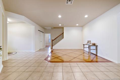 1711 Mountain San Antonio TX 78258