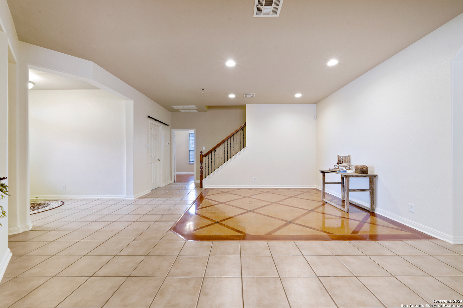 1711 Mountain San Antonio TX 78258