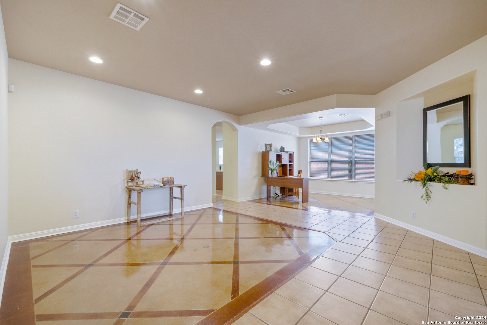 1711 Mountain San Antonio TX 78258