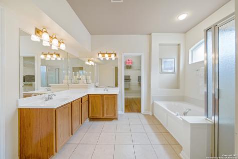 1711 Mountain San Antonio TX 78258