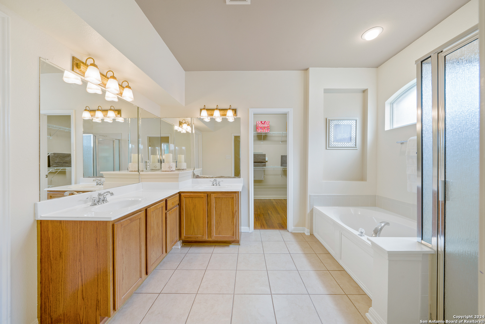 1711 Mountain San Antonio TX 78258