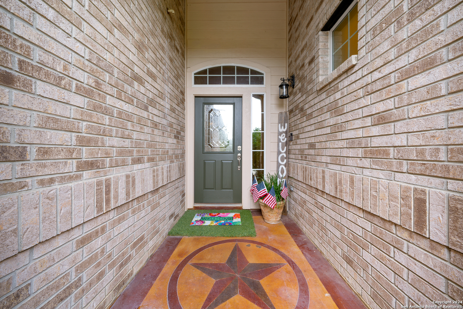 1711 Mountain San Antonio TX 78258