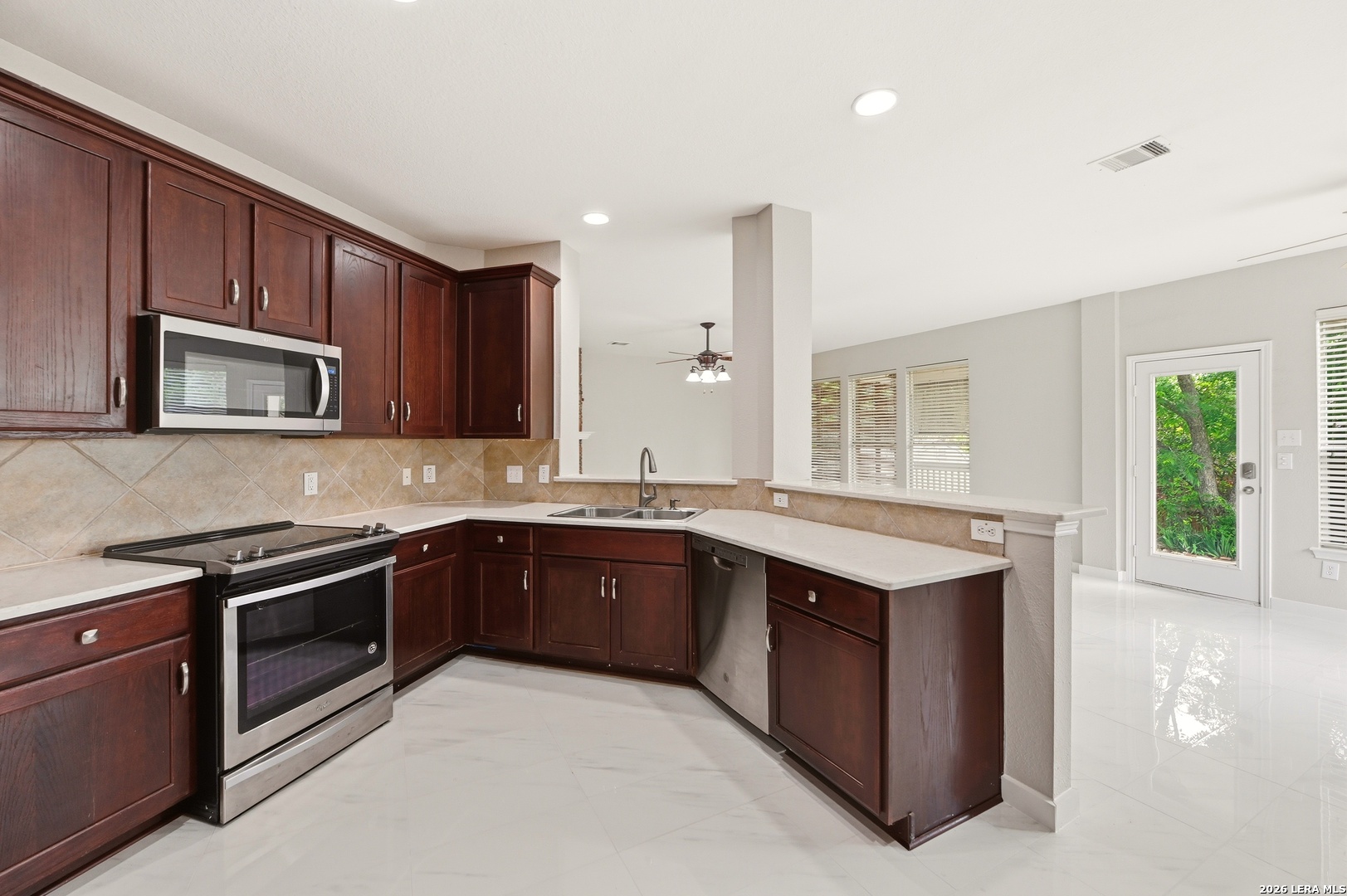 406 Primavera Loop Kyle TX 78640