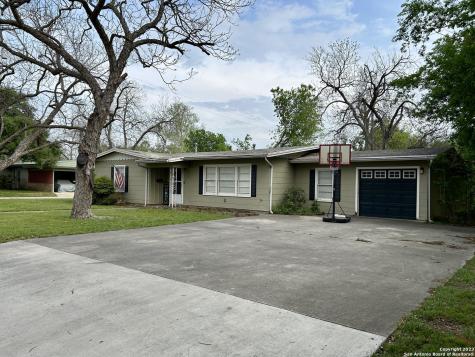 971 Jefferson Avenue Seguin TX 78155