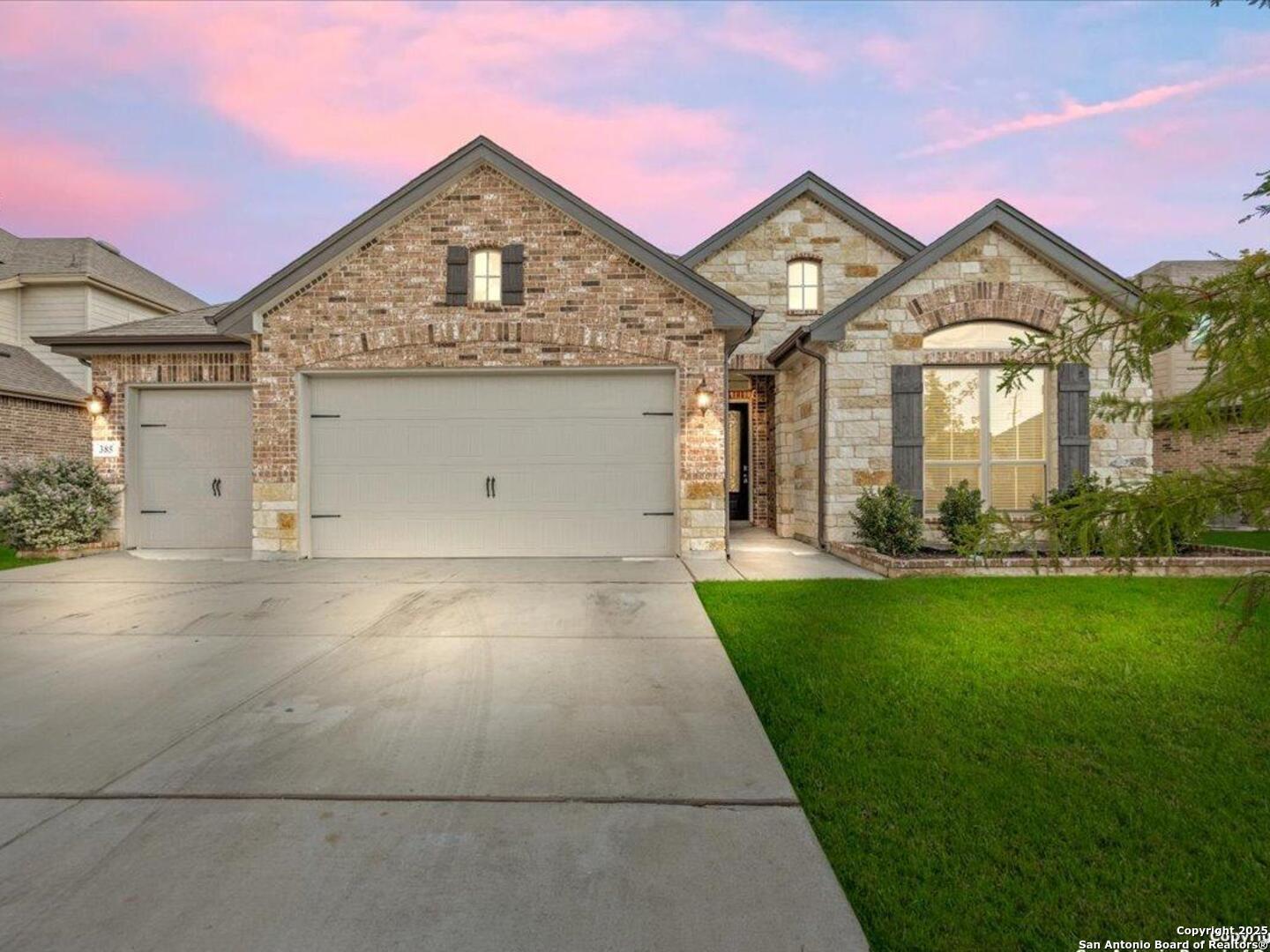 385 Valiant Valley Cibolo TX 78108